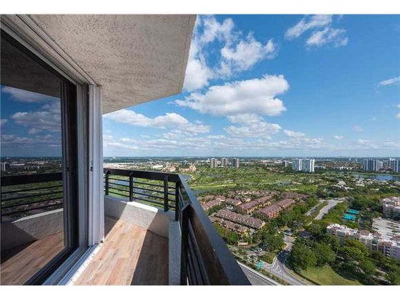 Apartamento de Luxo em andar alta - Aventura - Miami - $550,000 