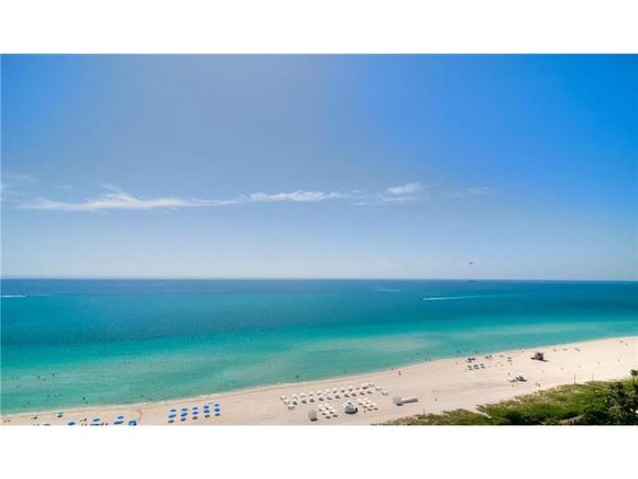  Apto 3 dormitorios em frente a praia - Sunny Isles Beach - Miami - $1,340,000