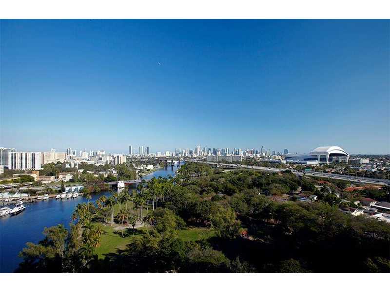 Bom Negocio!  Apto 2 dormitorios - Terrazas Riverpark Village - Downtown Miami - $539,550 