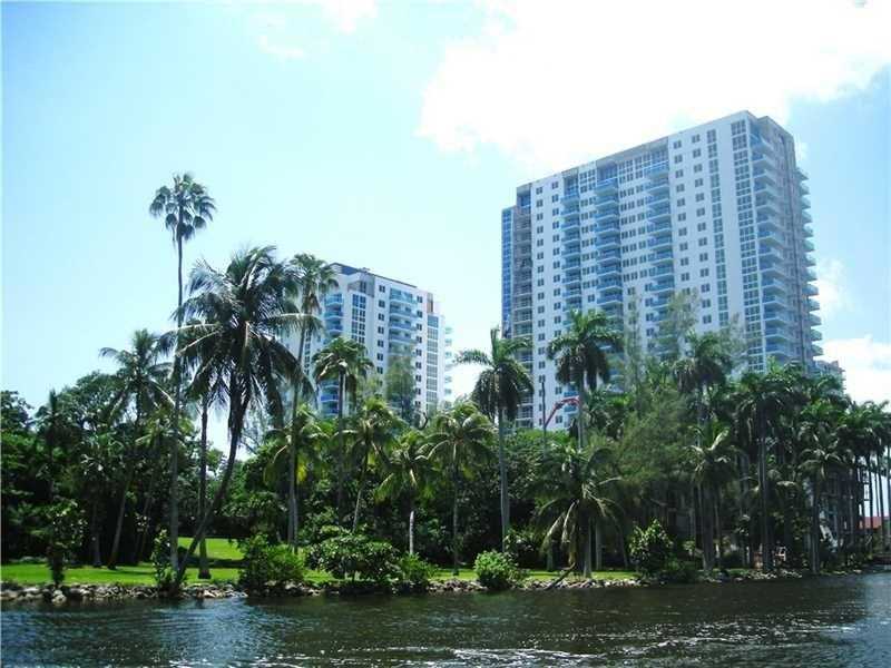     Apto Bom Preo - Terrazas Riverpark Village - South River Drive - Miami - $360,859
