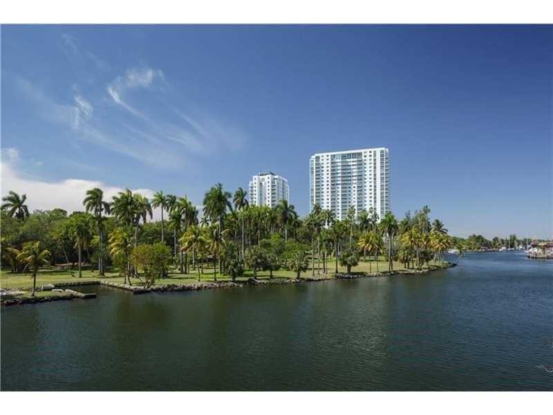    Apto Bom Preo - Terrazas Riverpark Village - South River Drive - Miami - $360,859 