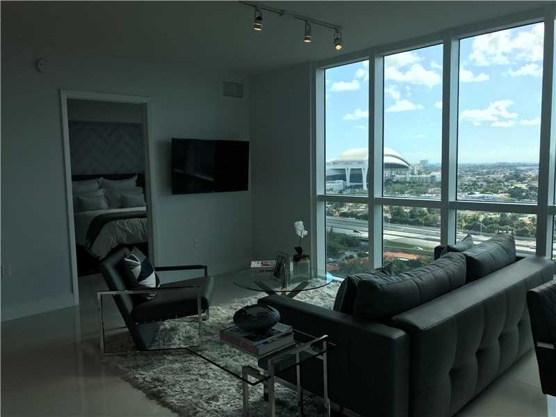  Apto 2 Dormitorios no South River Drive - Miami  $355,800    