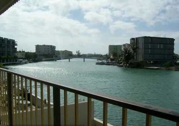  Ótimo Apartamento em Miami Beach $215,000