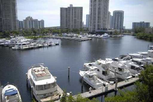 Iate Clube - Aventura - Miami - Apartamento 2 Quartos $299,900