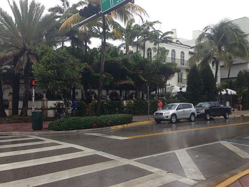 Ocean Drive - South Beach Apto (Condo Hotel) $399,900
