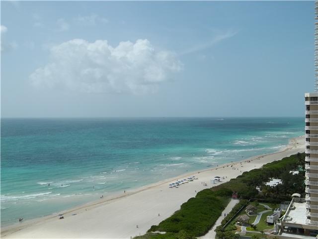 Apartamento Em Frente A Praia - Collins Av - Miami Beach $430,000