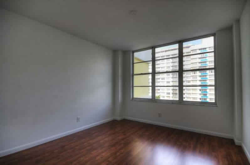 Apartamento Miami Beach - Collins Av - Reformado $439,900