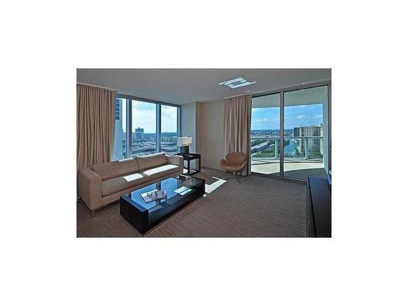 Apartamento em Frente a Praia - Sole - Sunny Isles -$500,000  