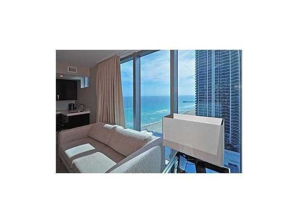 Apartamento em Frente a Praia - Sole - Sunny Isles -$500,000  