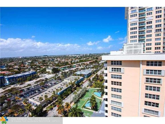 Apartamento Reformado em frente a praia em Fort Lauderdale, Flordia - $497,500