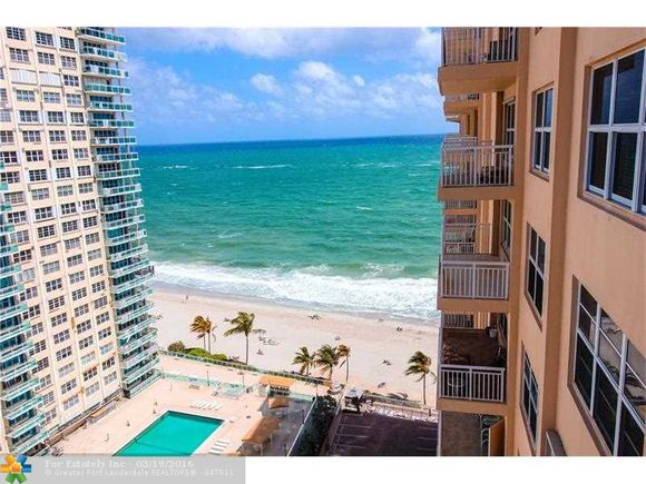 Apartamento Reformado em frente a praia em Fort Lauderdale, Flordia - $497,500