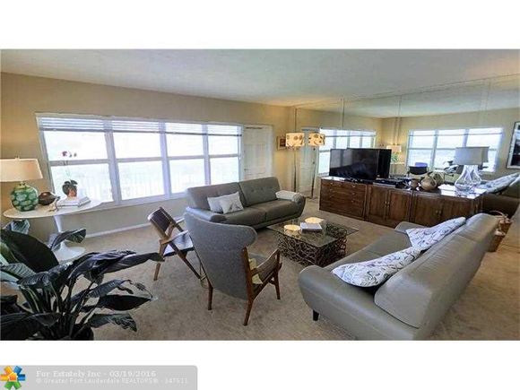 AApartamento Reformado em frente a praia em Fort Lauderdale, Flordia - $497,500