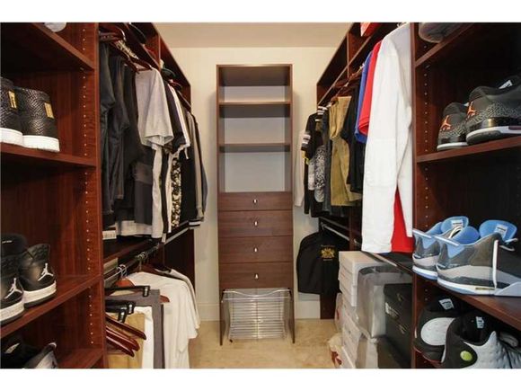 Apartamento de Alta Padrao A Venda em Aventura - Miami - $550,000