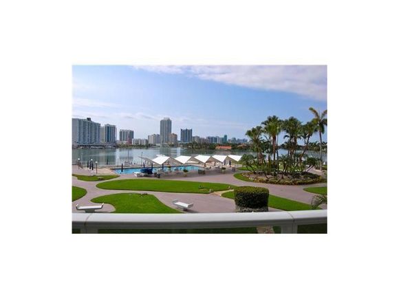 Apartamento Miami Beach com Varanda - $360,000