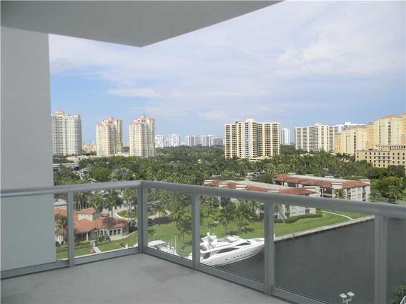 Apartamento de Alto Luxo - Aventura - Miami - $534,900