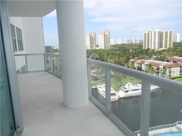 Apartamento de Alto Luxo - Aventura - Miami - $534,900