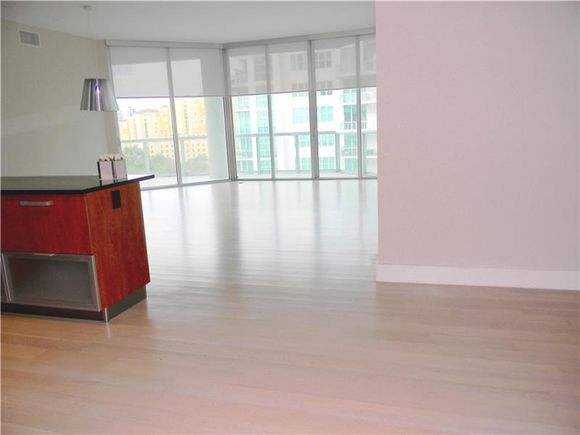 Apartamento de Alto Luxo - Aventura - Miami - $534,900