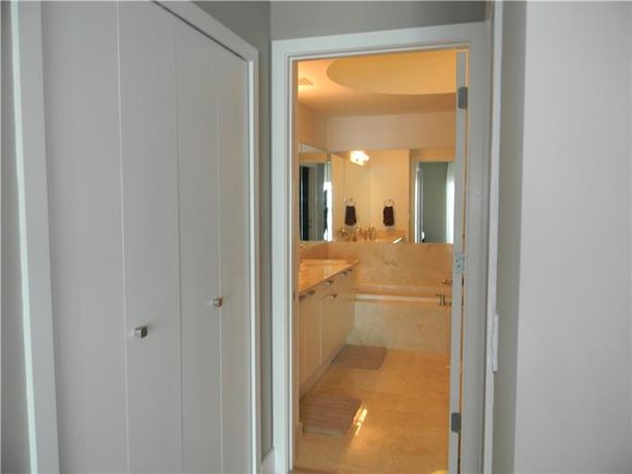 Apartamento de Alto Luxo - Aventura - Miami - $534,900