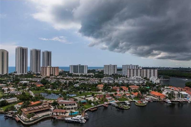  400 Sunny Isles - Prdio Novo Apto Duplex Pronto para morar-$949,000 