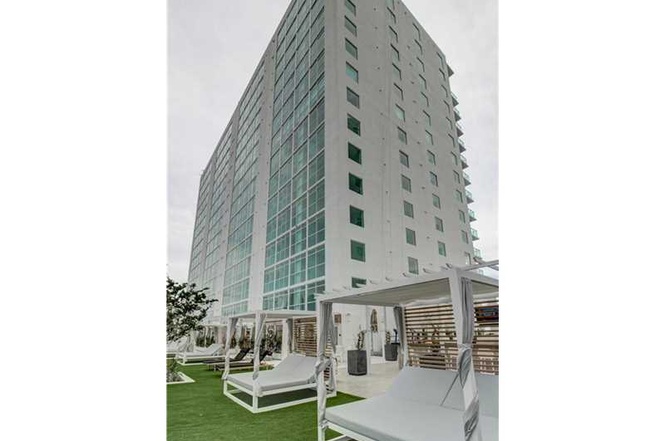   400 Sunny Isles - Prdio Novo Apto Duplex Pronto para morar-$949,000 