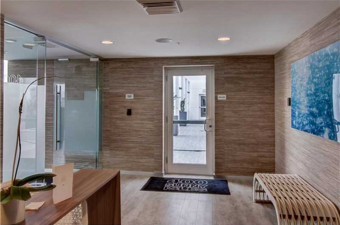 400 Sunny Isles - Prdio Novo Apto Duplex Pronto para morar-$949,000 