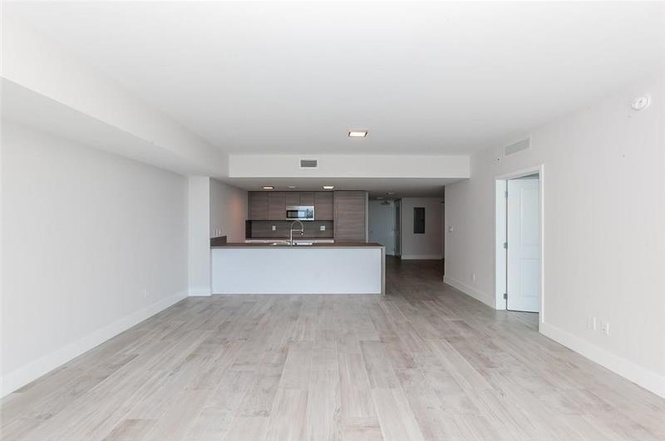   400 Sunny Isles - Prdio Novo Apto Duplex Pronto para morar-$949,000 