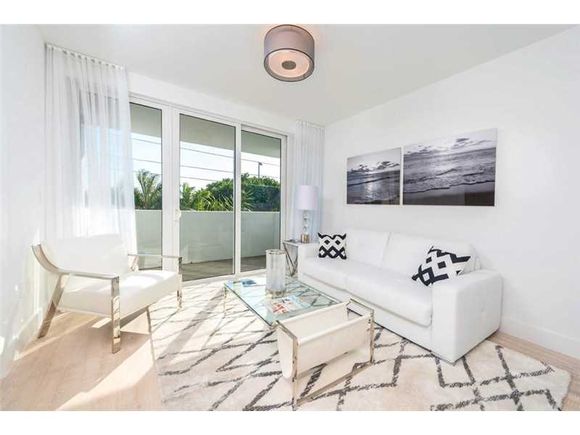   Iris On The Bay - Miami Beach - Novo Apto de Luxo -  $925,000 