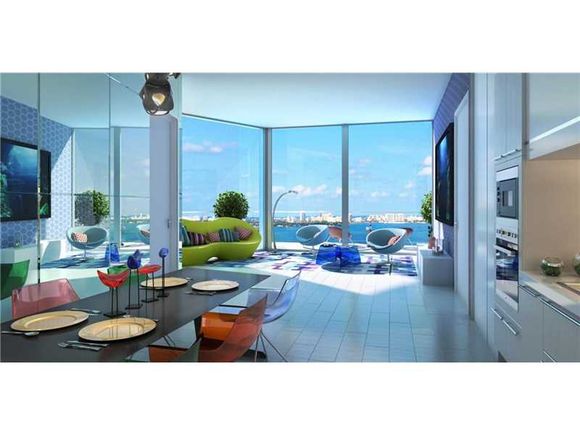 Paraso - Apto de Luxo 4 Dormitrios - Prdio novo em frente da baia perto de Downtown-$1,766,900