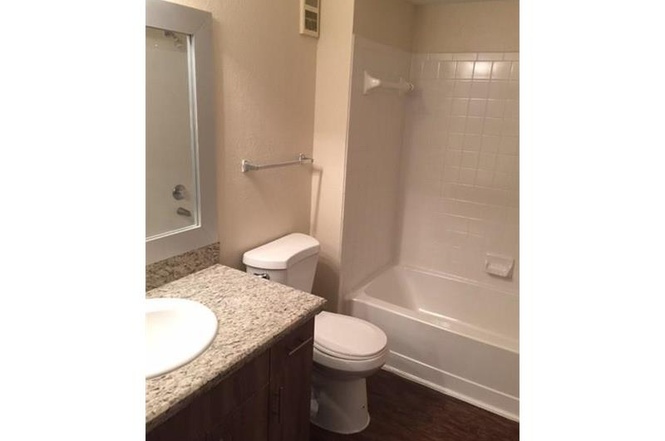 Apartamento 2 dormitorios em Plantation / Sunrise Florida - 20 minutos a Miami - $212,900