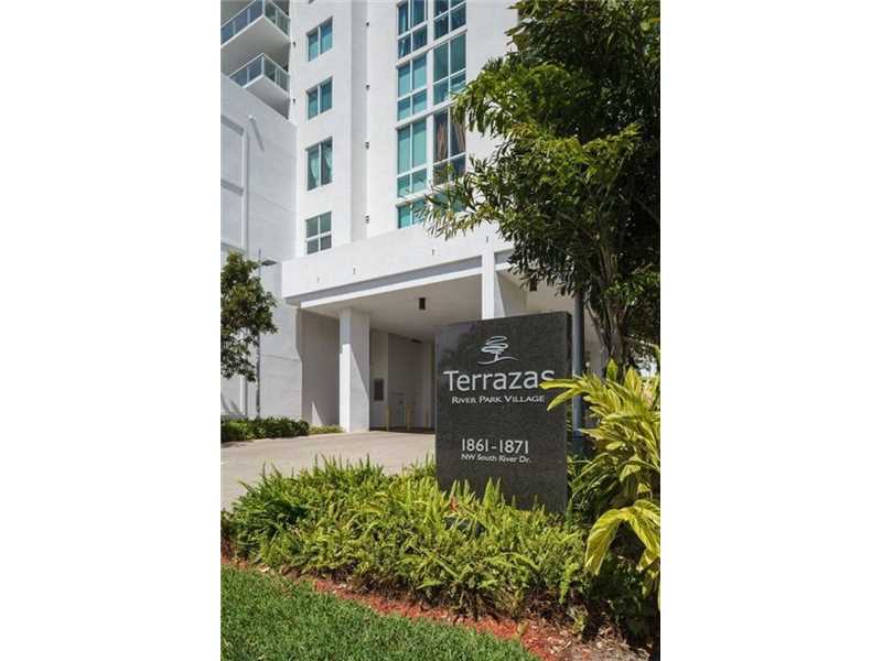     Apto Bom Preo - Terrazas Riverpark Village - South River Drive - Miami - $360,859