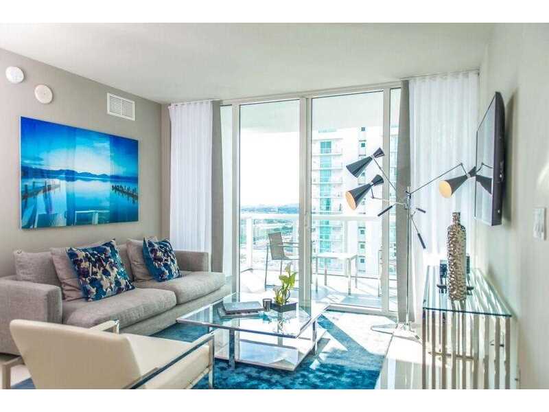     Apto Bom Preo - Terrazas Riverpark Village - South River Drive - Miami - $360,859