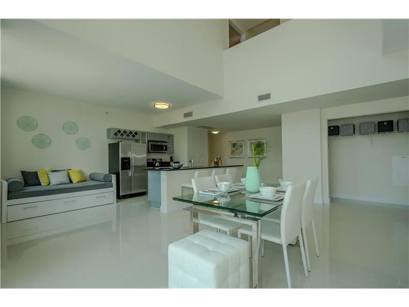 Apto Bom Preo - Terrazas Riverpark Village - South River Drive - Miami - $360,859