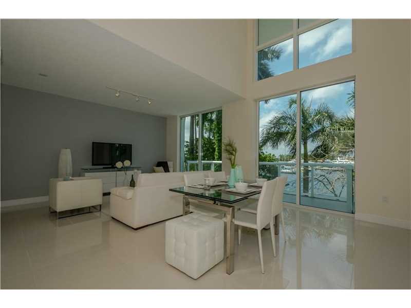 Apto Bom Preo - Terrazas Riverpark Village - South River Drive - Miami - $360,859