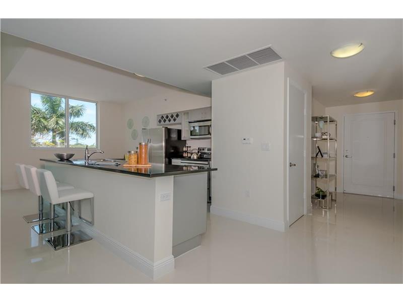 Apto Bom Preo - Terrazas Riverpark Village - South River Drive - Miami - $360,859