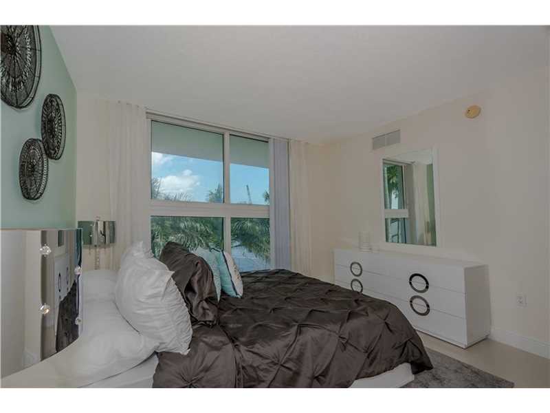 Apto Bom Preo - Terrazas Riverpark Village - South River Drive - Miami - $360,859