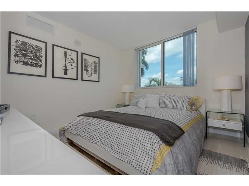 Apto Bom Preo - Terrazas Riverpark Village - South River Drive - Miami - $360,859