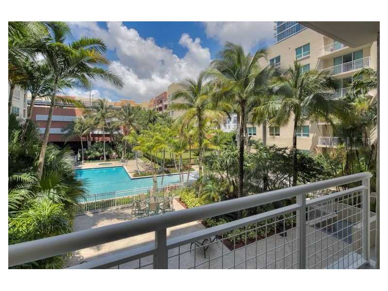 Apartamento todo branquinho - 2 dormitrios - Centro - Edgewater - Miami - $410,000