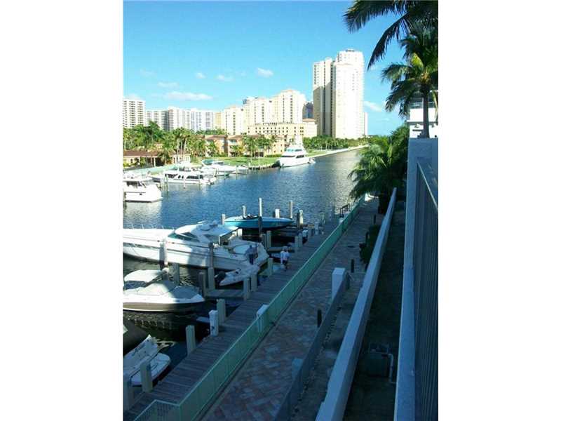 Apto Moderno no Uptown Marina Lofts - Aventura - $349,000