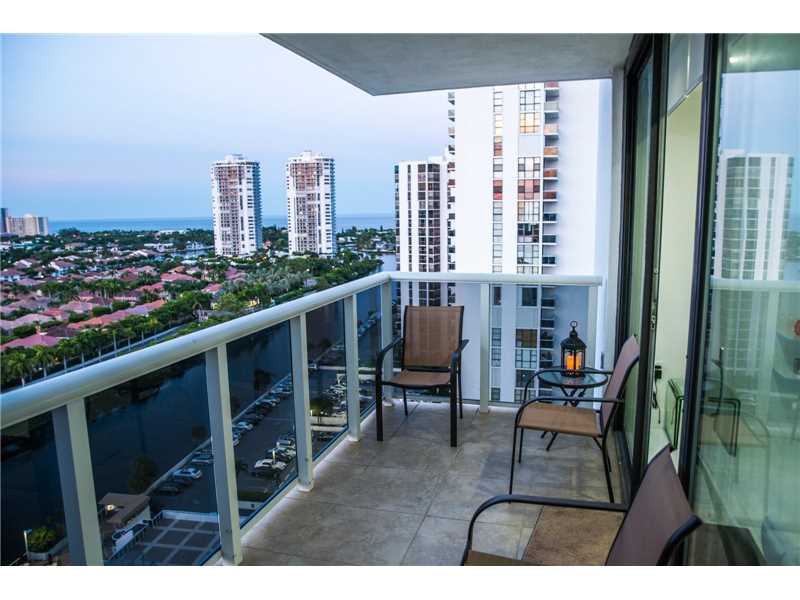 Apartamento Chique em Aventura - Miami - $349,000