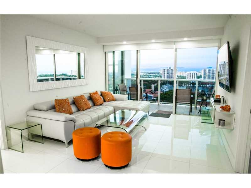 Apartamento Chique em Aventura - Miami - $349,000