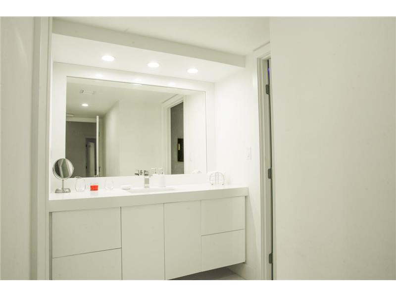 Apartamento Chique em Aventura - Miami - $349,000