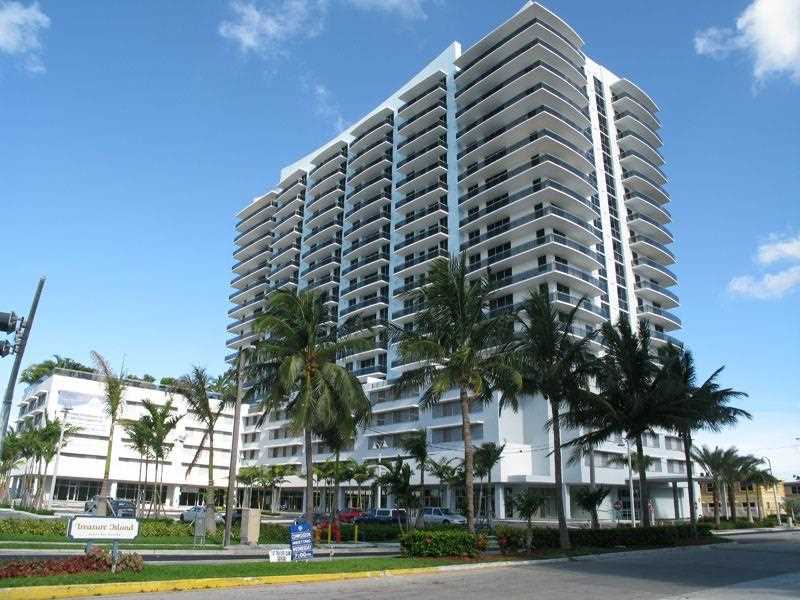 Apto Grande construido em 2007 - North Bay Village - Miami Beach - $499,900  