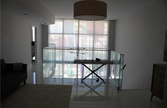 Duplex 2 Dormitrios em Downtown - Miami -  $370,000