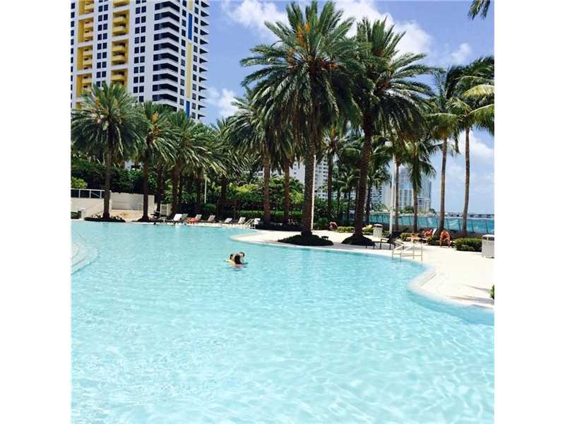 Apto 2 quarto no predio famoso Flamingo South Beach - Miami Beach - $379,900