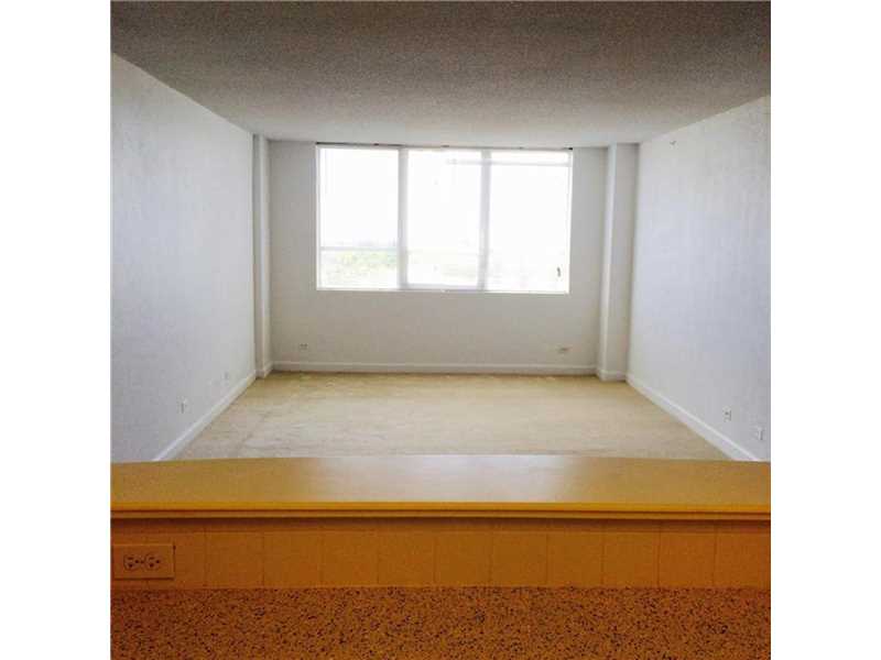 Apto 2 quarto no predio famoso Flamingo South Beach - Miami Beach - $379,900