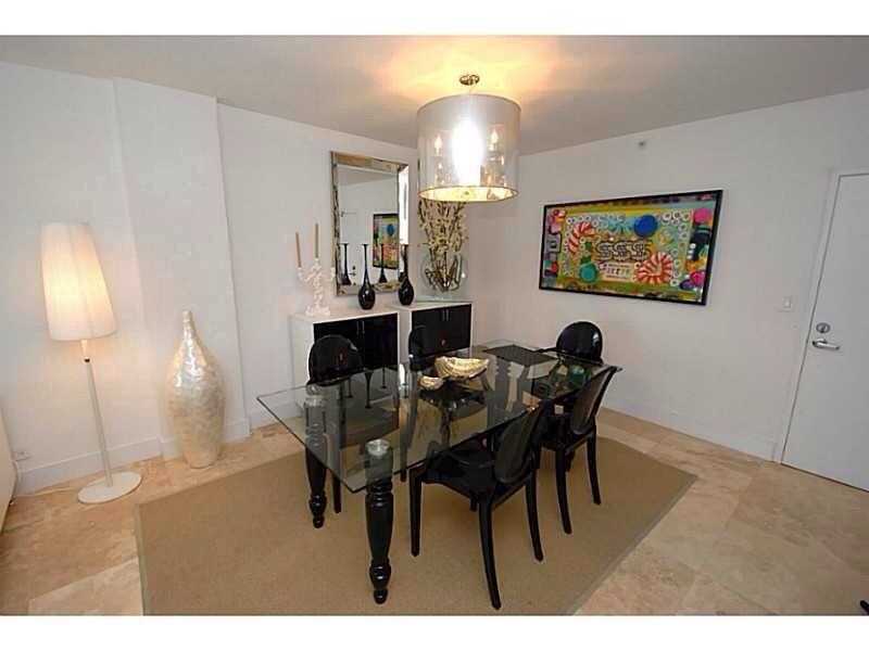 Apto Mobiliado no Flamingo South Beach - Miami Beach - $480,000