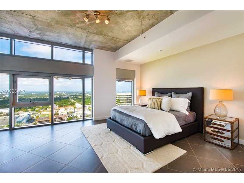 Cobertura Duplex no Four Midtown - Miami $820,000