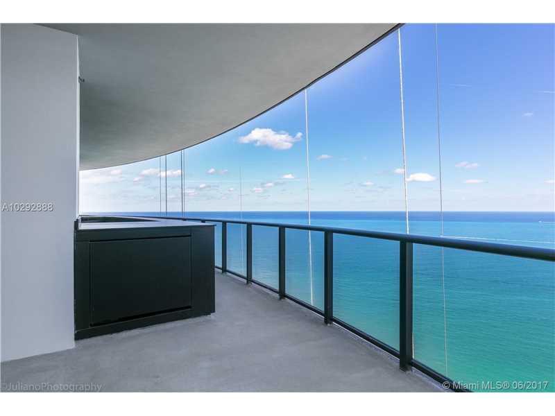 Apto no Porsche Design Tower em frente a praia em Sunny Isles Beachn 7,698,000 
