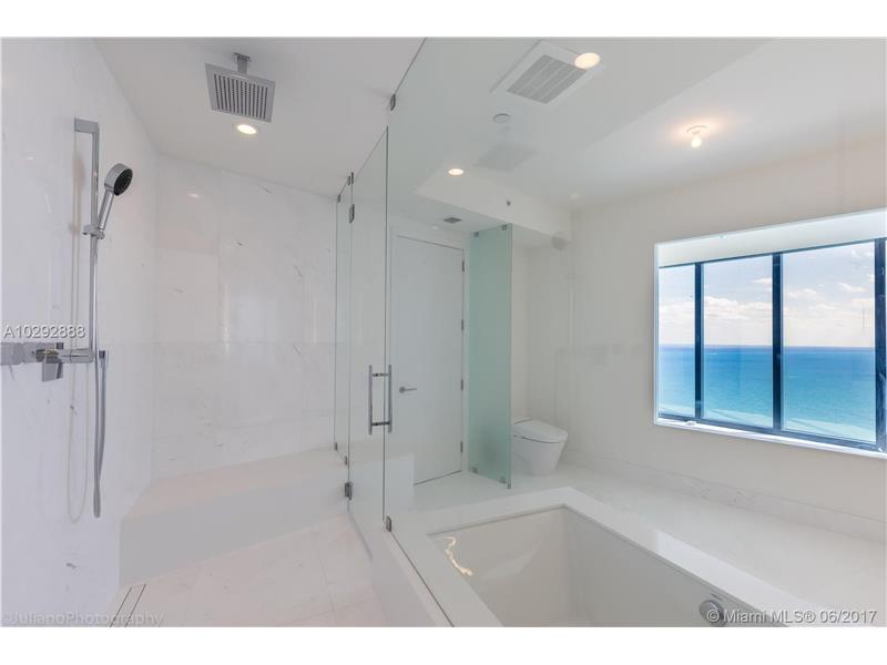 Apto no Porsche Design Tower em frente a praia em Sunny Isles Beachn 7,698,000 
