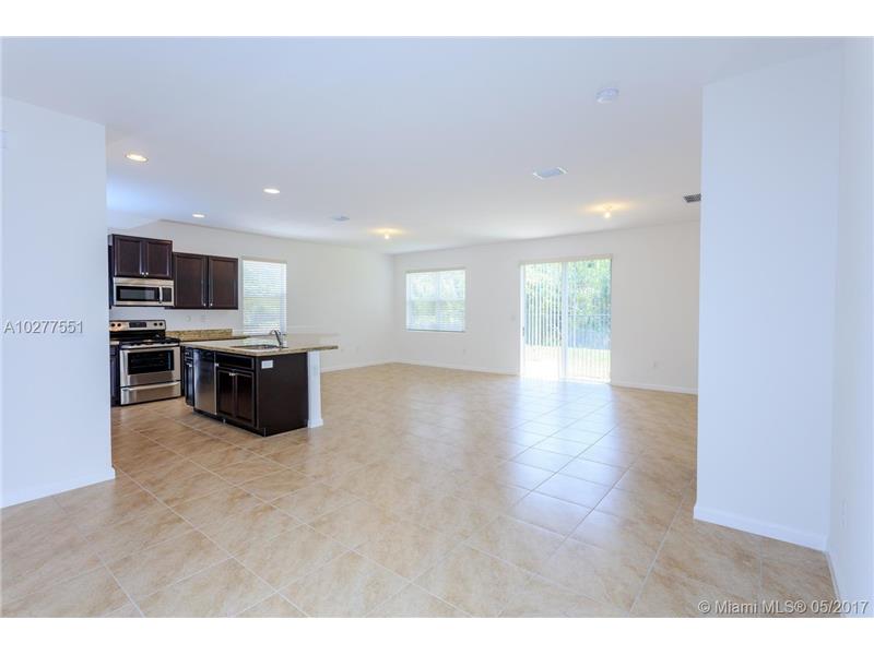 Casa Nova 3 Dormitorios no Sul de Miami - Homestead $321,445